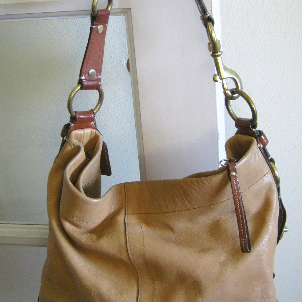 Coach Shoulder Bag Handbag Soft Leather Camel w/ Brown Strap Brass Accents Boho